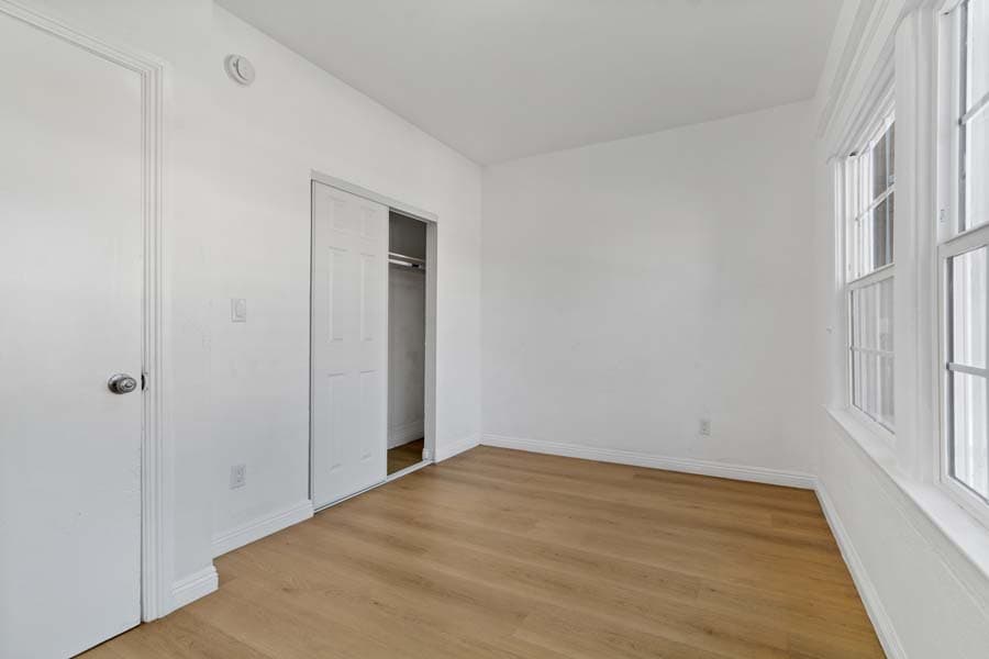 Condo - near to Koreatown, Downtown, USC